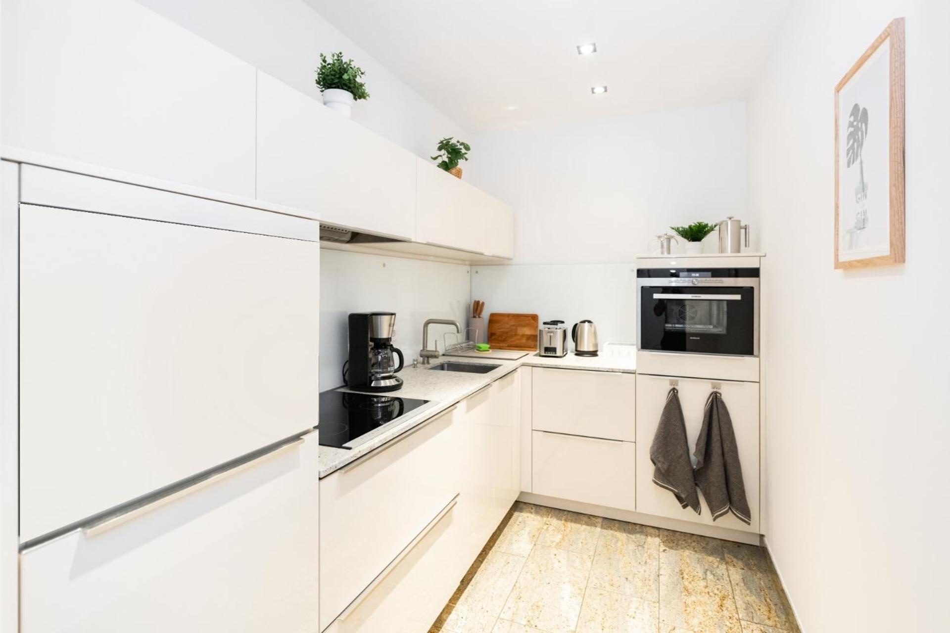 Global Living - Design I Center I Balcony I Smart-tv I Kitchen I *